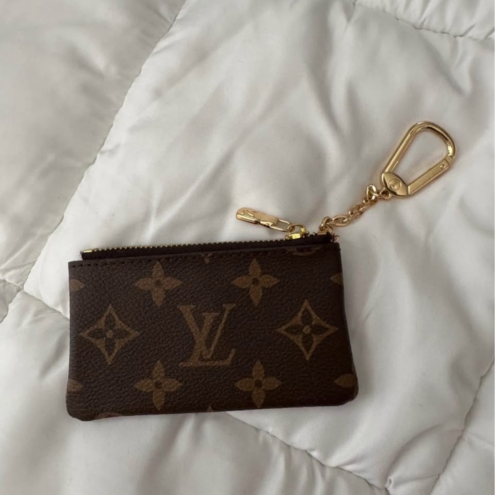 Louis Vuitton Monogram Key Holder in Brown and Gold